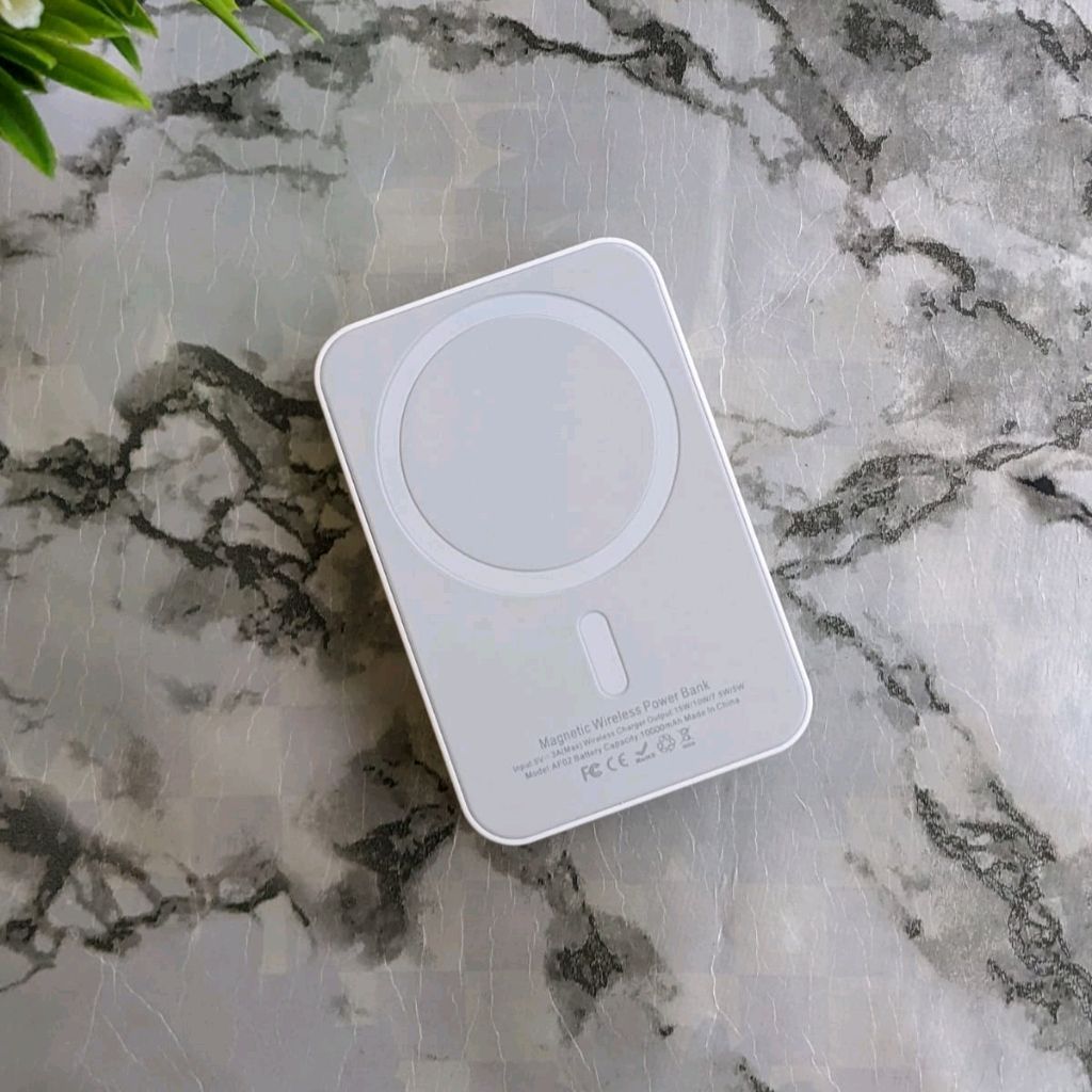 100000mAh MagSafe Wireless Power Bank – Fast Charge for iPhone | UAE